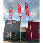 Drapeau et enseigne KFC